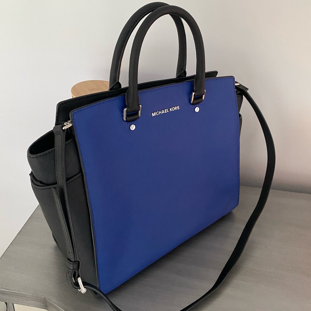 Michael Kors Handbag - Picture 2 of 5